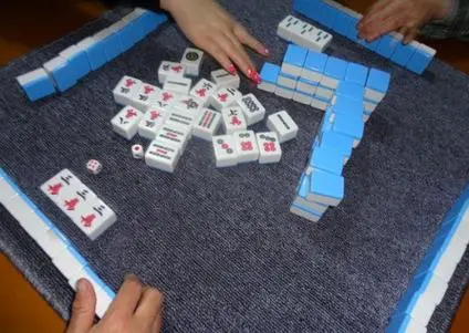 打牌总输钱不用愁！风水妙招与饰品助你扭转牌局财运！