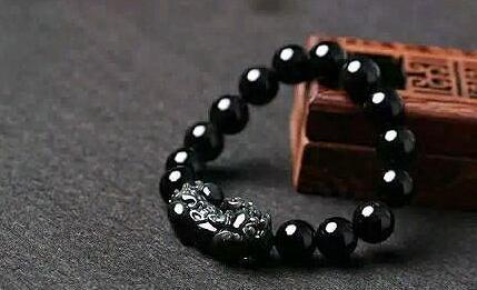 黑曜石貔貅吉祥物手链怎么佩戴才是正确的? - 易德轩吉祥物商城 黑曜石貔貅吉祥物手链怎么佩戴才是正确的? - 易德轩吉祥物商城