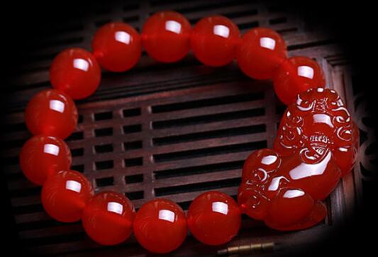 貔貅要怎么佩戴才能发挥灵力?佩戴貔貅有什么要注意事项吗?- 易德轩吉祥商城 貔貅要怎么佩戴才能发挥灵力?佩戴貔貅有什么要注意事项吗?- 易德轩吉祥商城