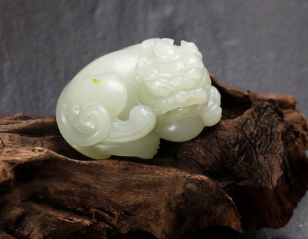 貔貅吉祥物显灵的征兆有哪些? 决定貔貅灵不灵的关键因素是什么?- 易德轩吉祥物商城 貔貅吉祥物显灵的征兆有哪些? 决定貔貅灵不灵的关键因素是什么?- 易德轩吉祥物商城