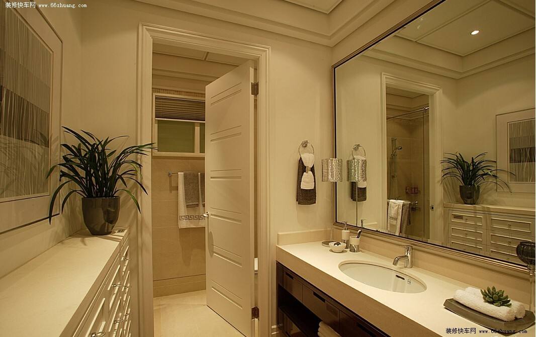 卫生间镜子对着门好不好   