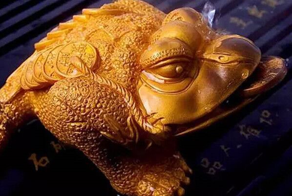 金蟾摆放在房间哪个方位会招财