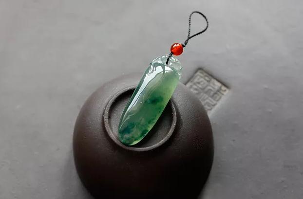 戴翡翠的好处和禁忌-易德轩吉祥商城