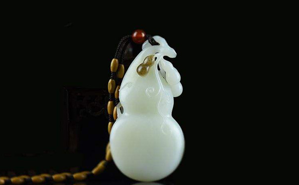 玉葫芦吊坠的寓意是什么-易德轩吉祥商城