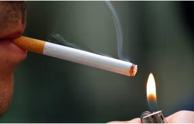 从八字、风水的角度，这些人群不适合抽烟