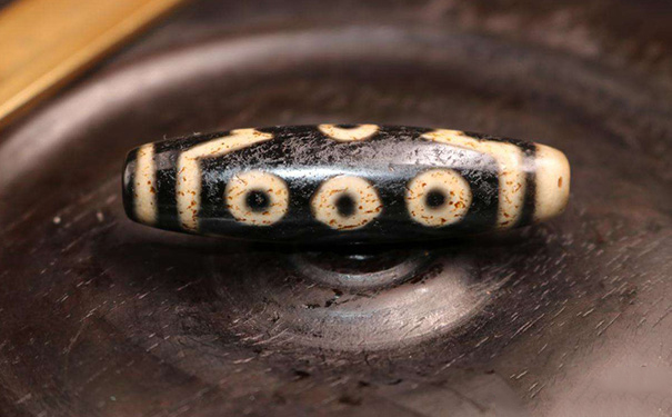 七眼天珠的寓意及功效-易德轩吉祥商城