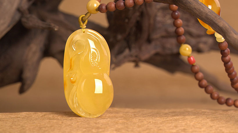 佩戴蜜蜡对身体有什么好处?长期佩戴养人美颜-易德轩吉祥商城