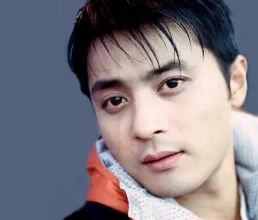 八字解析：丙火男 vs 丙火女：性格、事业、婚姻与命运对比-易德轩吉祥网