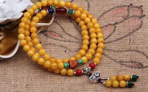 女性佩戴蜜蜡手串有啥好处-易德轩吉祥商城-易德轩吉祥商城