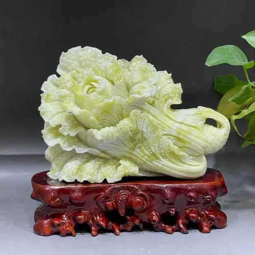 客厅酒柜摆放什么装饰品好看 客厅酒柜摆放什么装饰品好看