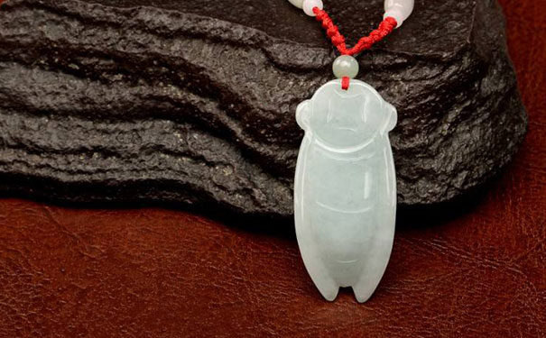 女人戴玉蝉吊坠好吗?-易德轩吉祥商城