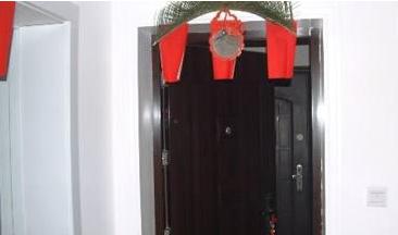 对门挂镜子对我家好吗-易德轩吉祥商城