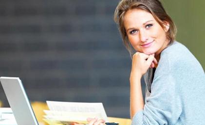 2024年属龙本命年穿什么颜色衣服，属龙人有利颜色有哪些-易德轩吉祥商城