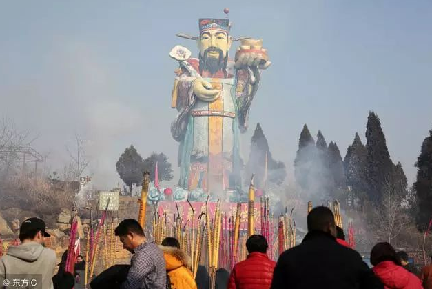 财神爷请回来 该如何摆放 大有讲究