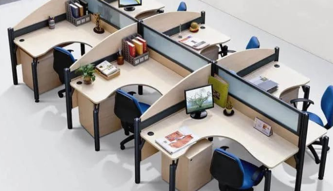 可把一盆仙人掌放在桌子上 风水效果很好 可把一盆仙人掌放在桌子上 风水效果很好