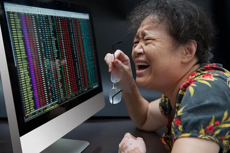 炒股适合供奉什么财神