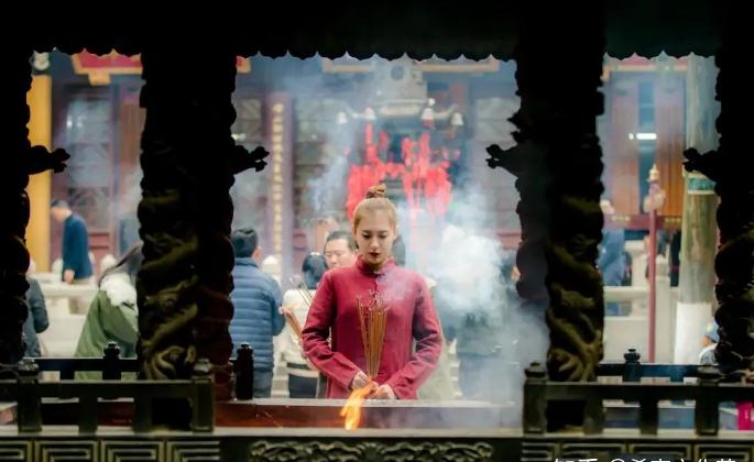 客厅鱼缸的最佳摆放图-易德轩吉祥商城