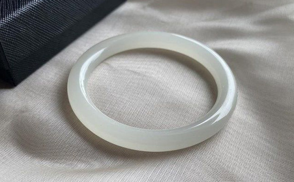 女人佩戴什么辟邪护身-易德轩吉祥商城